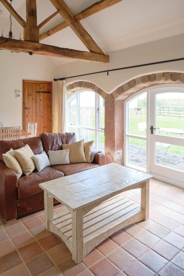 Swallow Barn At Millfields Farm Cottages Ashbourne  Exterior foto